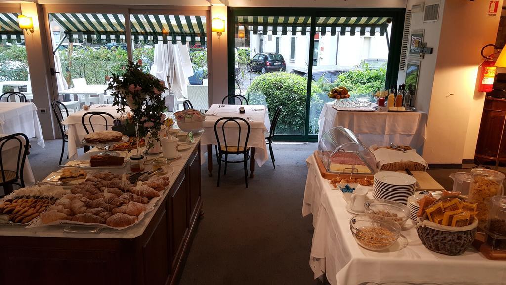 奥古斯都酒店 法诺 外观 照片